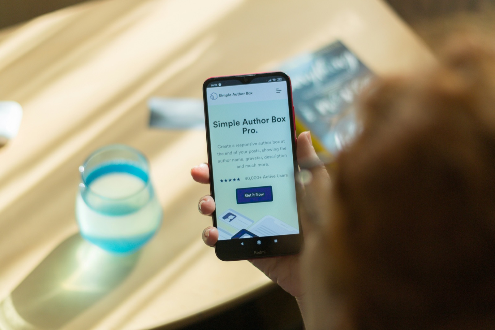 Person browsing a website on a mobile phone